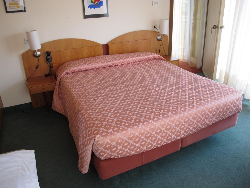 Hotel Astoria Lido Sirmione Habitación foto